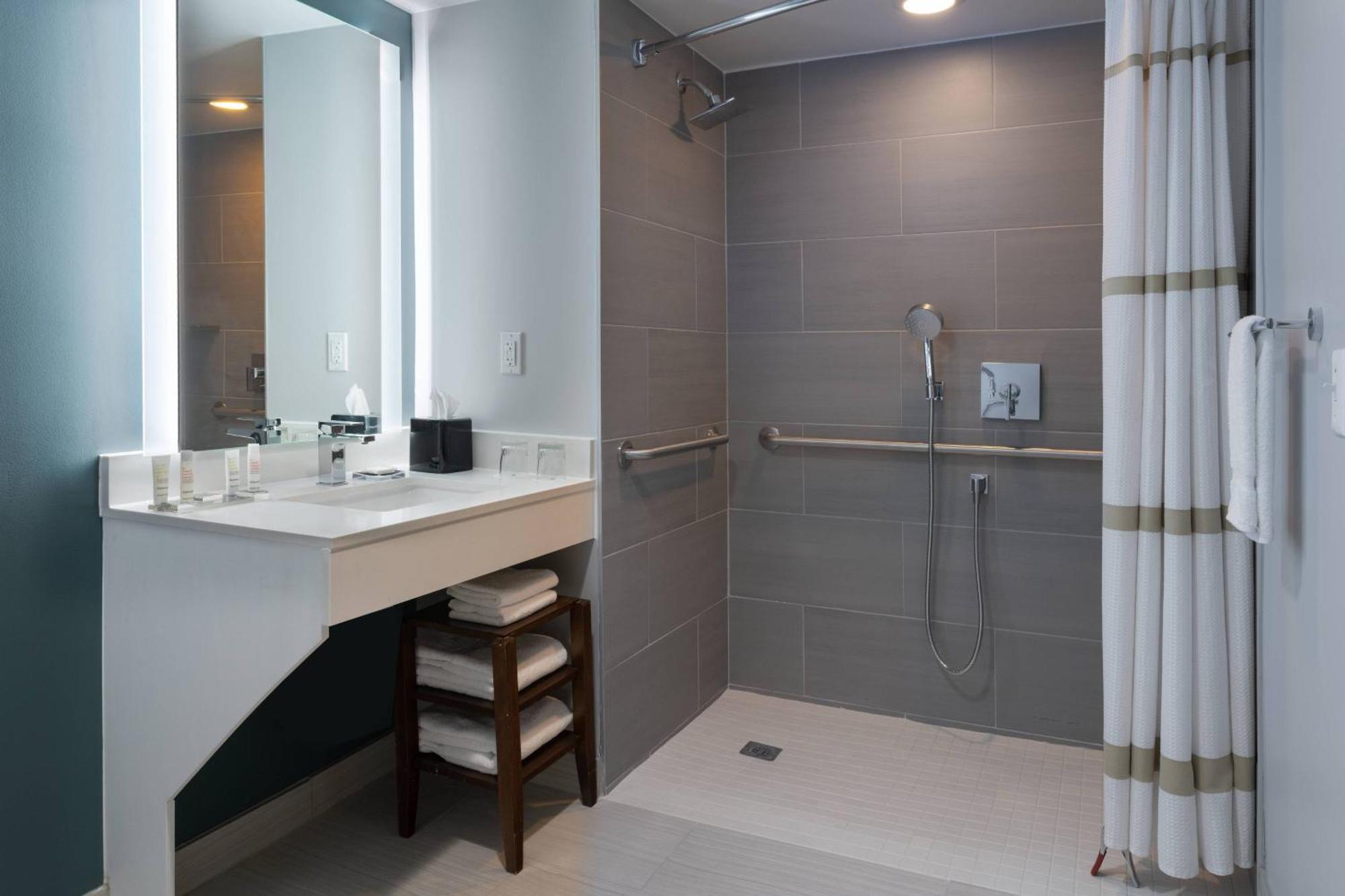 Marriott Greensboro Downtown Esterno foto