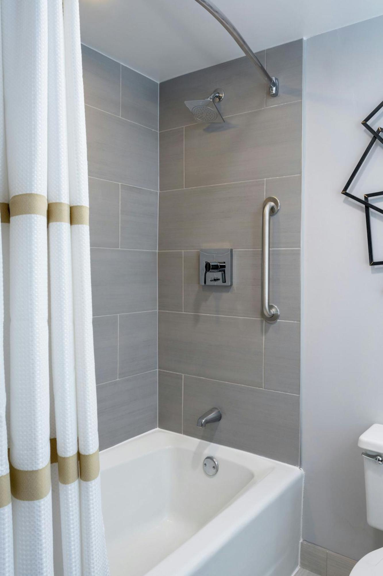 Marriott Greensboro Downtown Esterno foto