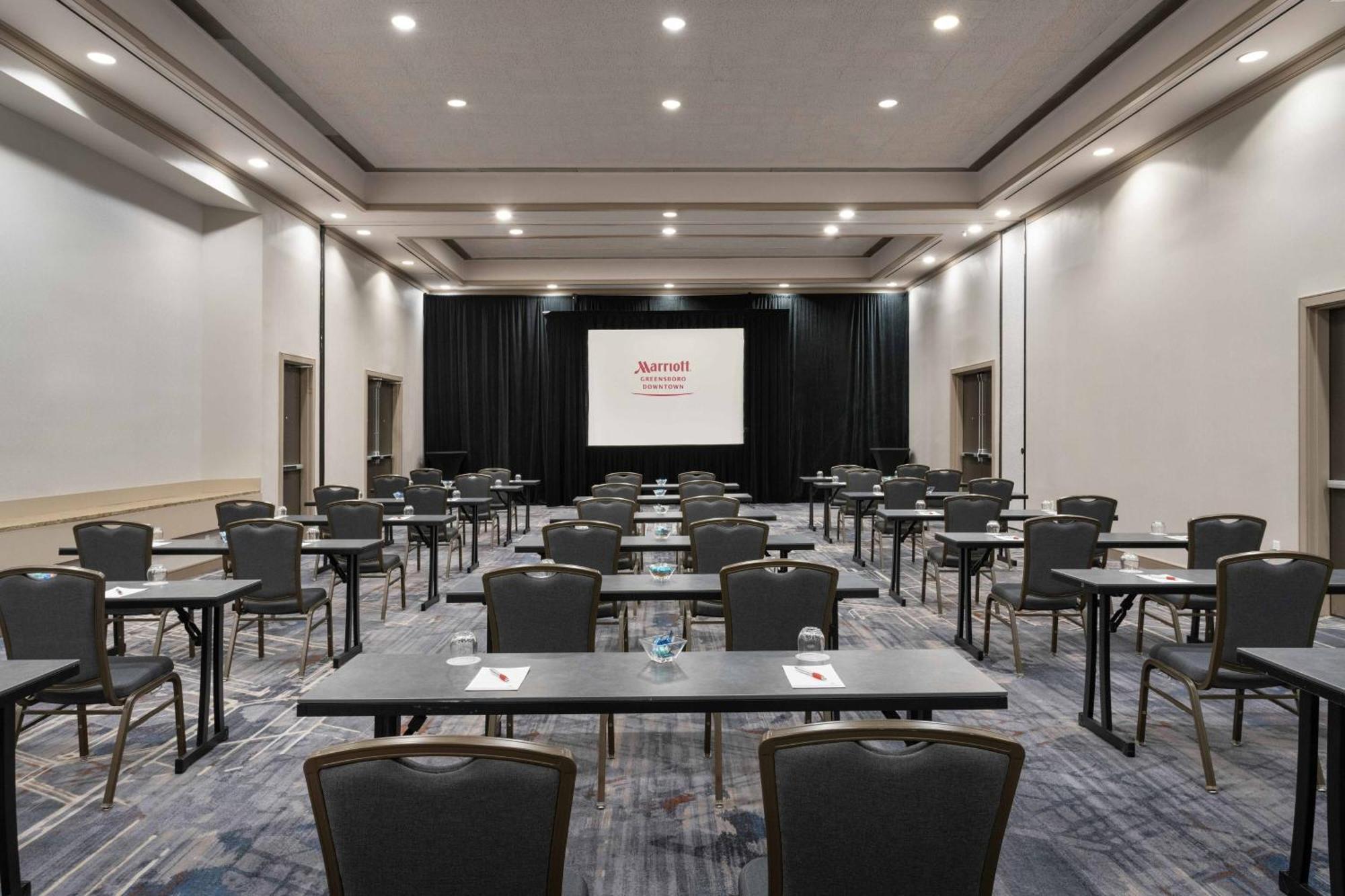 Marriott Greensboro Downtown Esterno foto